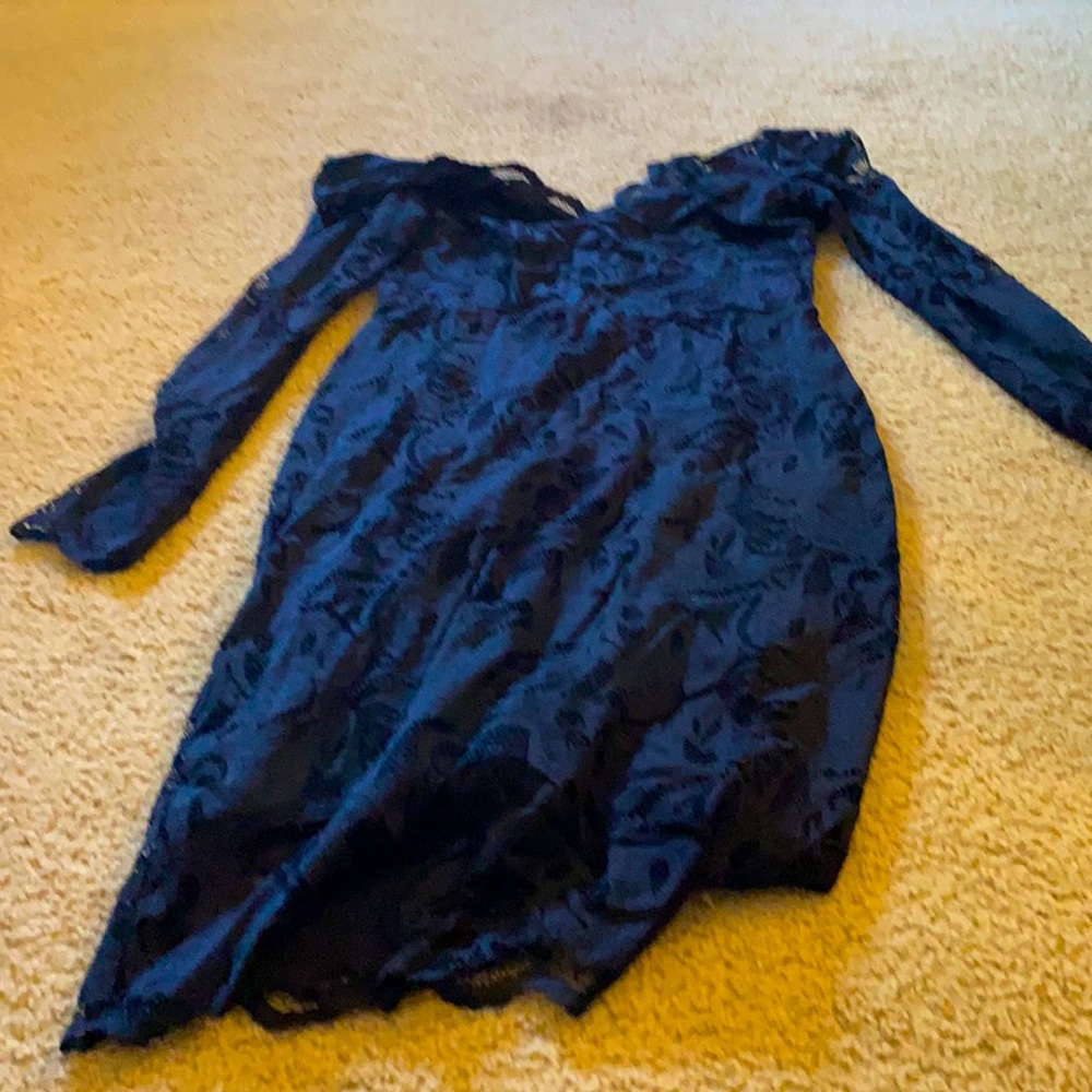 blue dress